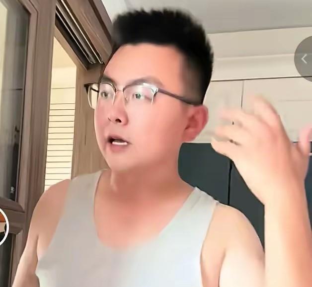 网友评论说：千辛万苦弄回来的健康男娃，那可是要用来给自己养老的！这句