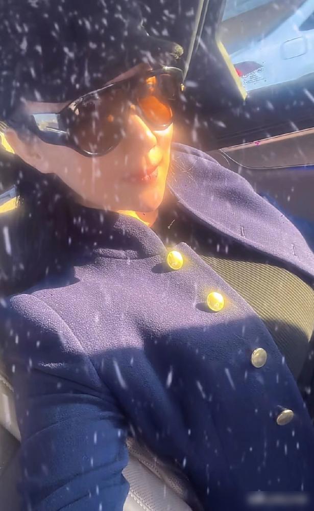 41岁Coco，从半山豪宅搬回河南二楼。直播间里，她否认拿了谢贤2000万分