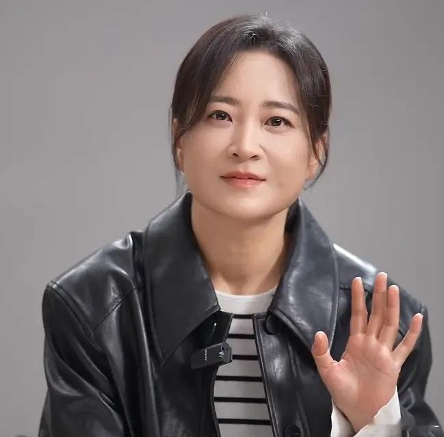 贾玲支持给阿嬷的情书贾玲给阿嬷的情书包场贾玲导演包场了给阿嬷的情书，好电影就是