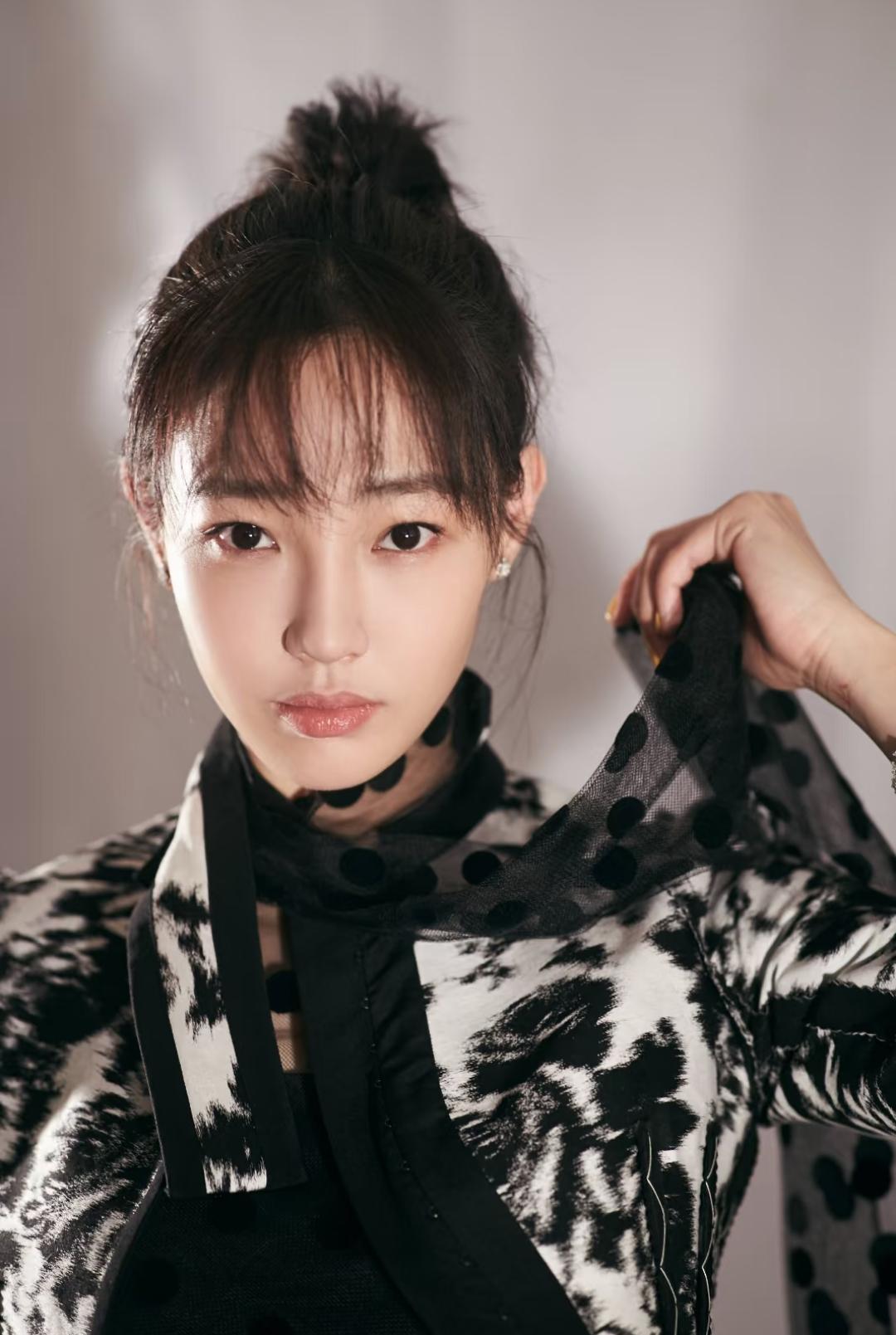 白百合说的很清楚了，她不满，不是因为王传君，也不是因为没得影后，而是导演和制