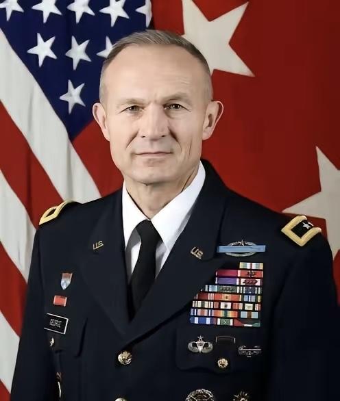 在战争期间解雇陆军参谋长并非毫无理由。解雇他是出于对后续局势的考虑。这话乍一