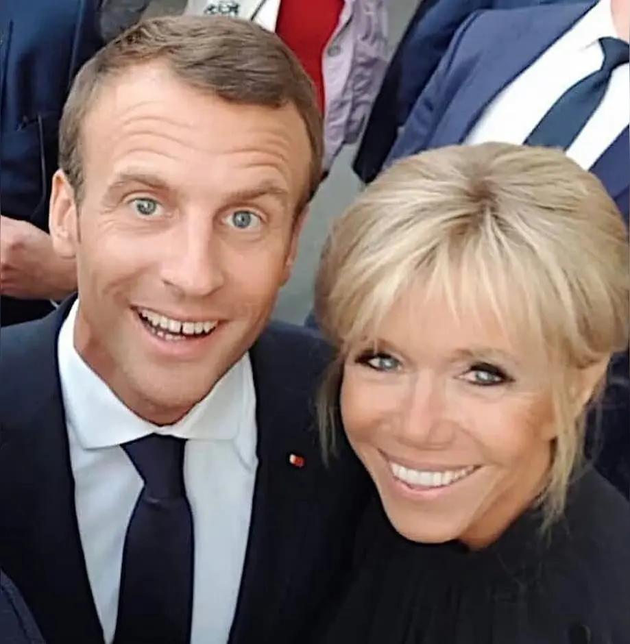 他不是变色龙，只是西方政治的真实模样。人们常把某些西方政客的反复无常，归咎于