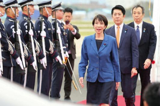 日本通告全球，不会收回涉台言论，中方划下落弹区，禁航72小时当外相茂木敏充公