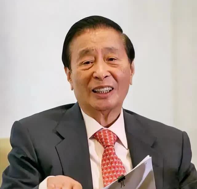 李兆基一生做了多少慈善不查不知道，一查吓一跳老爷子一生累计捐款总额超过