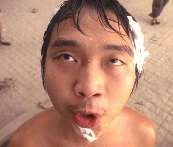 老爸变了个人？——网上视频：有人讲故事。一男子，文化不高，抽烟喝酒说脏话还家暴