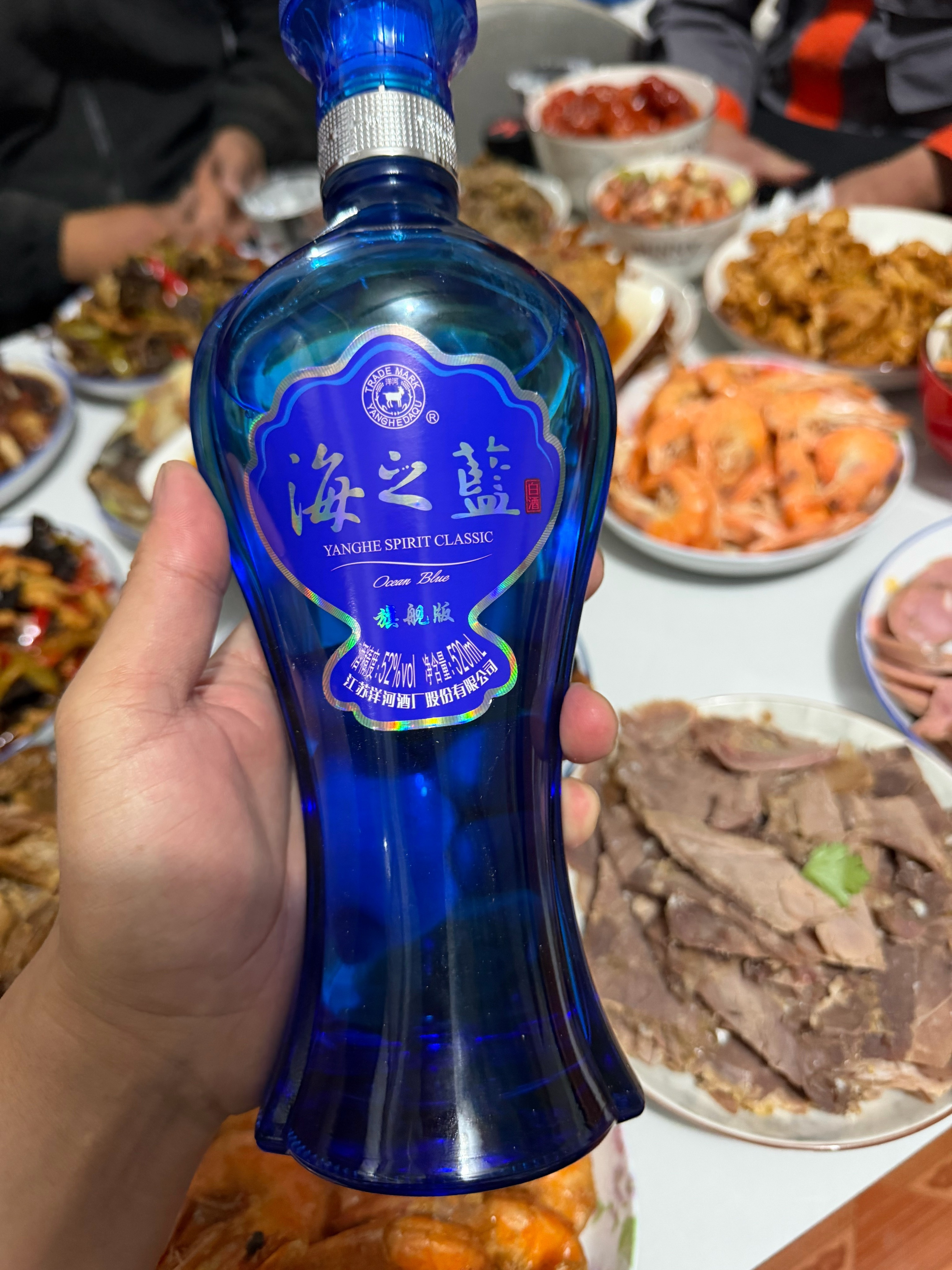 河南漂亮饭，这能打多少分300元左右忙碌一天的几位村里的装修大哥，开始吃饭了，还