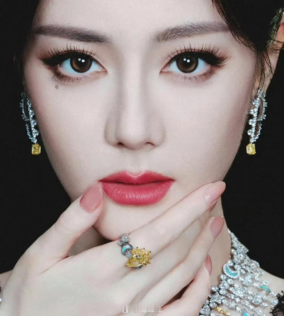 热巴如果鼻子再长一点会不会成为完颜