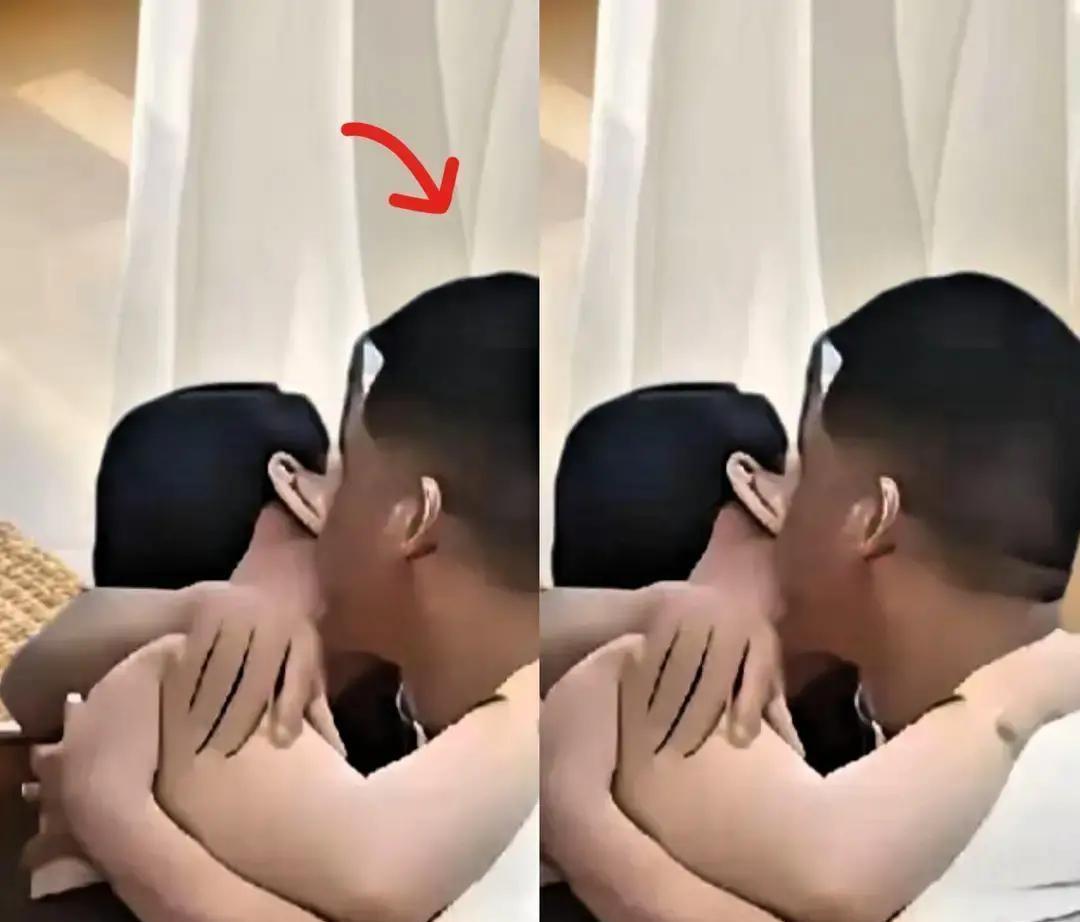 昨晚私下和长沙的老闺蜜聊天，她神神秘秘凑过来压低声音说，上周刷到的那个同学会录像