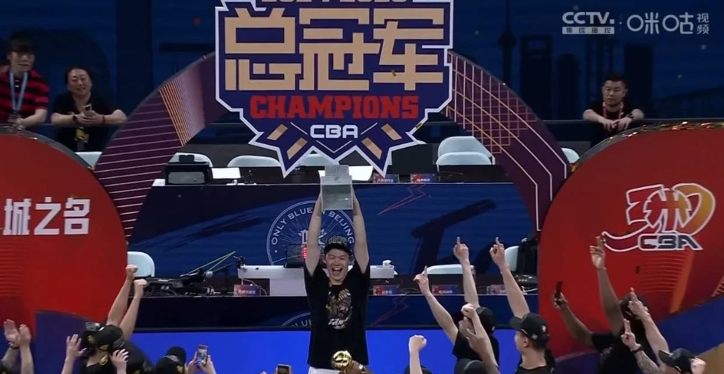 CBA联盟三国不再鼎立，新格局再现春秋五霸。随着浙江方兴渡男篮的夺冠，球迷们心目