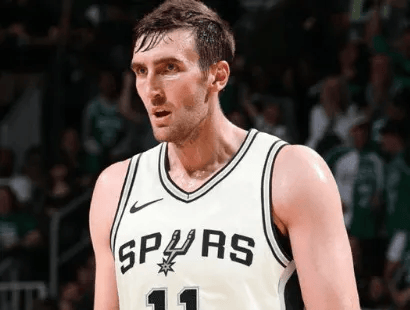 科内特: 我们球队阵容深度很强, 哈珀伤愈复出发挥也很棒