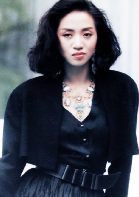 2003年梅艳芳走后没多久，她的主治医生接受采访时说了一句让所有人沉默的话：她的