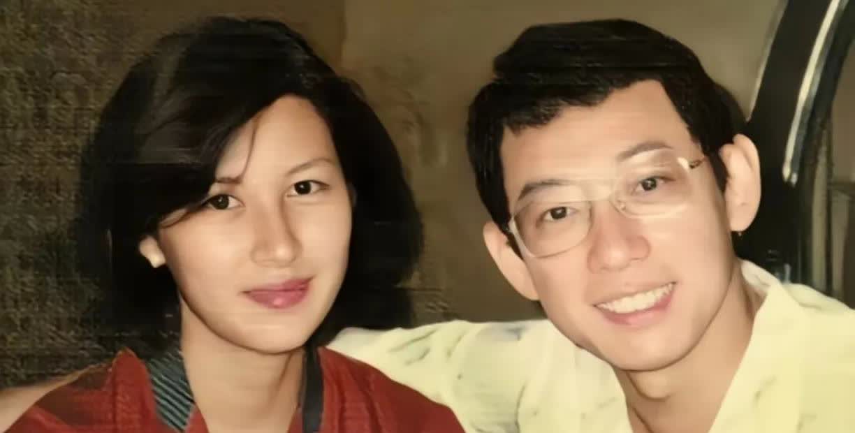 杨受成和第二任妻子陆小曼一起携手走过了40年的婚姻里，现如今杨受成自己82岁了，