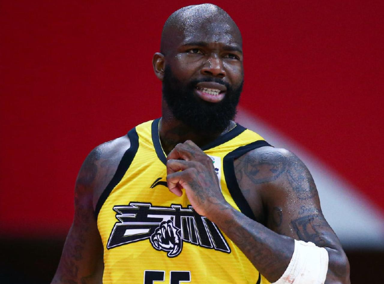 价格太低！场均30分10助超级外援，拒绝CBA球队的报价CBA超级外援尼克-琼