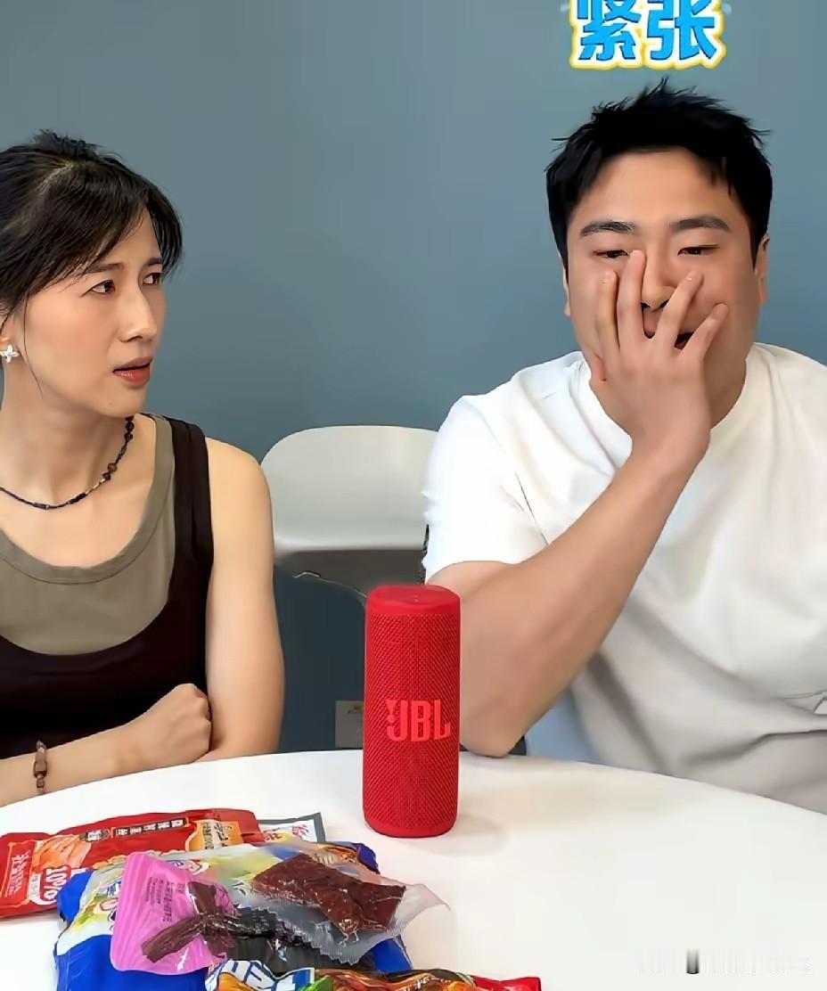 梁靖崑你不是退役了，你只是放假了，你还想回天坛路吧！大胖太搞笑了，现场给pap