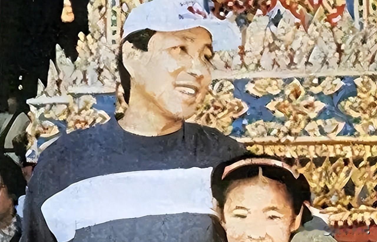 父亲是陈道明，女儿当龙套3年，40年后才被认出。2025年5月，陈道明突然在微