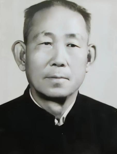 1944年，伪军头子莫正民，决定率部起义，投奔八路军，谁知这时，日军中队长打来电