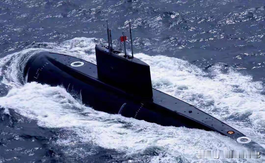 准备掀桌子!美国对台军售超100亿美元。中国解放军“武力”警告美国。对待美