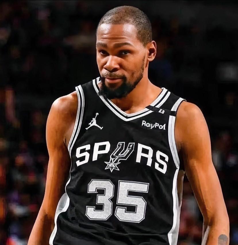 NBA传来三个劲爆消息，不得不谈！最近联盟内可谓是风云变幻，消息一个接一