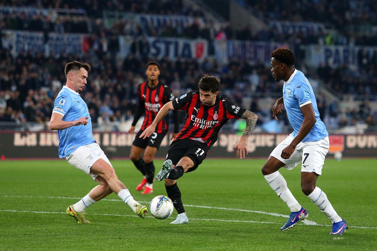 这谁能想到？国米本轮被亚特兰大逼平，本以为领先优势会缩小，没想到米兰0-1输给