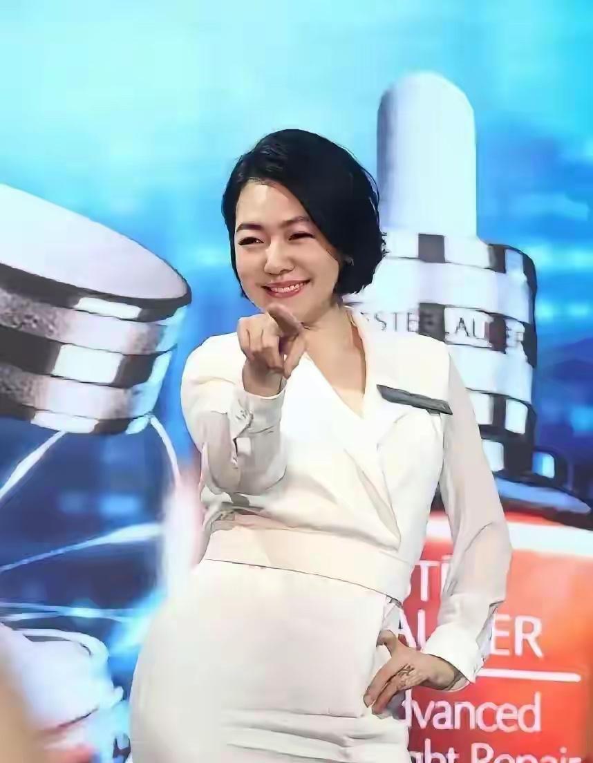 说句扎心的大实话，小S这次是真的“慌”了。别听她在镜头前嘴硬说啥“已恢复正常”