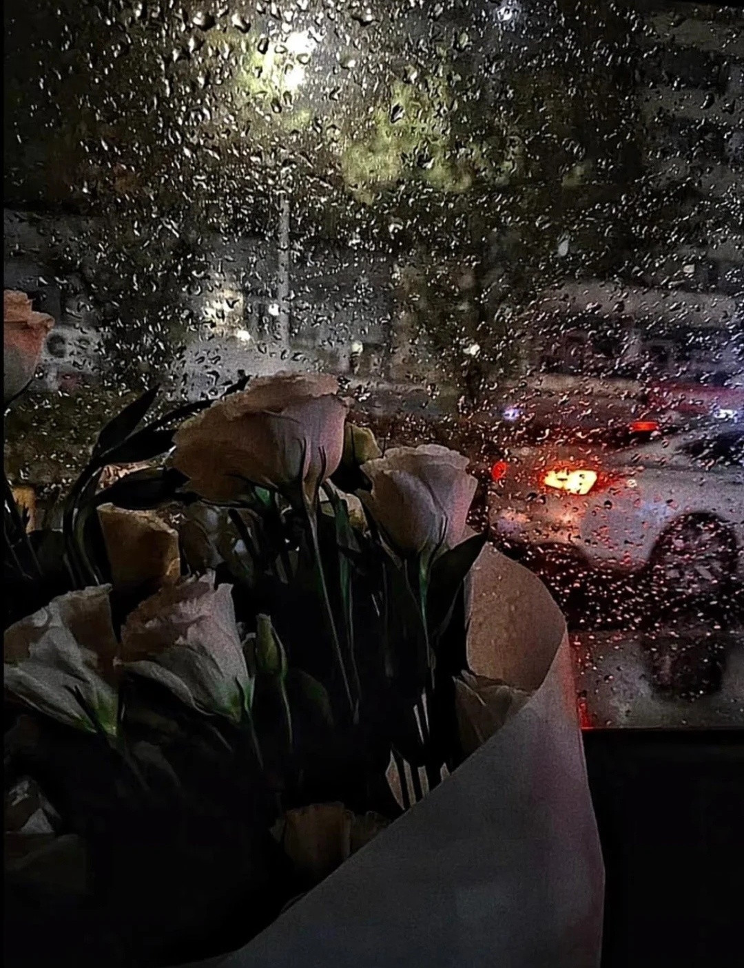 能干成大事的人都是什么样的人？一句话，懂人性即可。什么是人性？1、一张嘴就满口仁