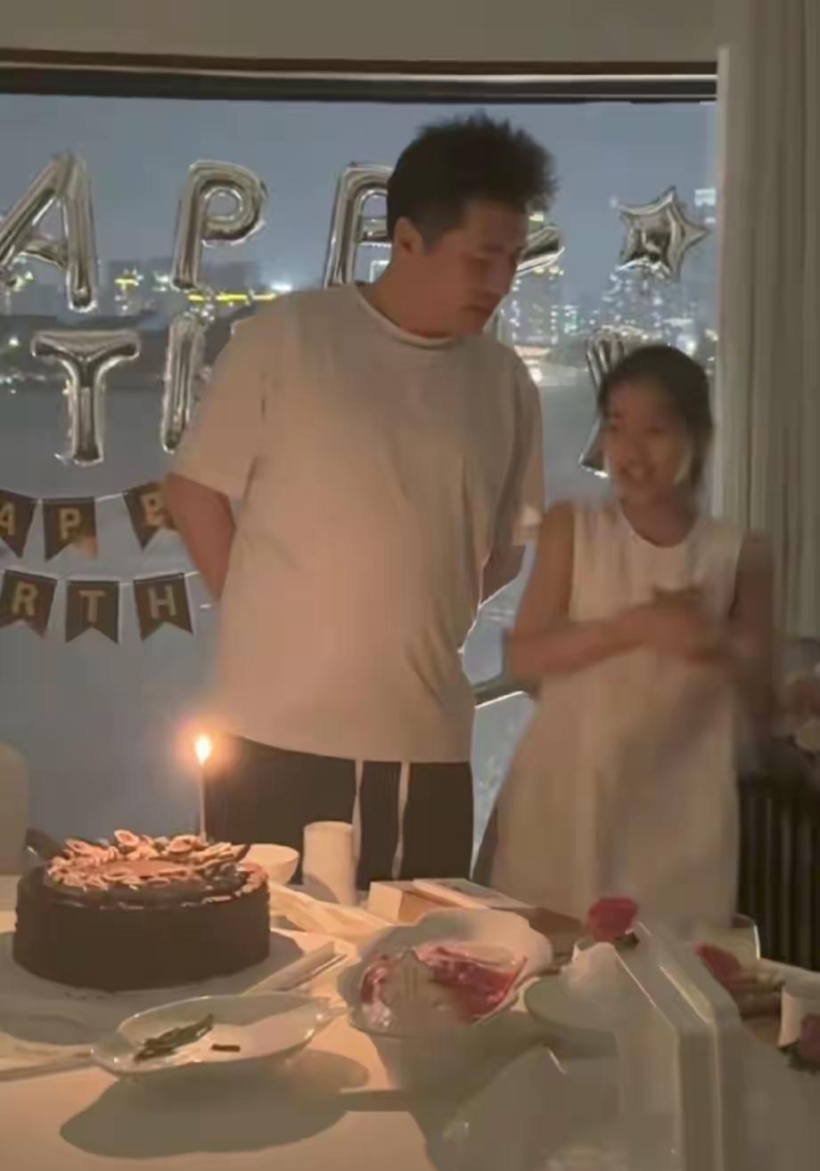 张雪峰女儿发长文祝福爸爸生日快乐今天是5月18日，第一个爸爸缺席的生日张雪峰