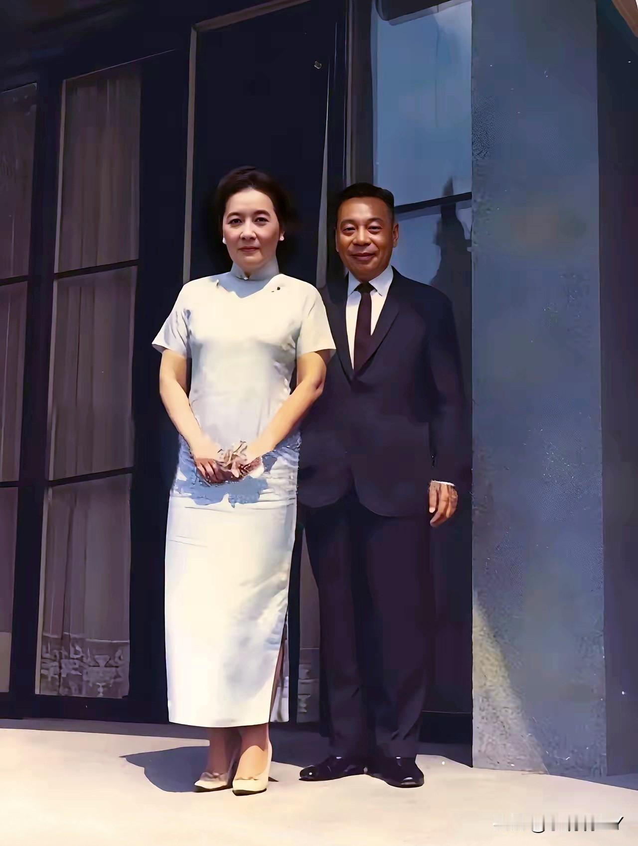 这便是宋美龄和蒋经国真实的模样，这绝非演戏，也绝非影视剧里的演员，确是货真价实的