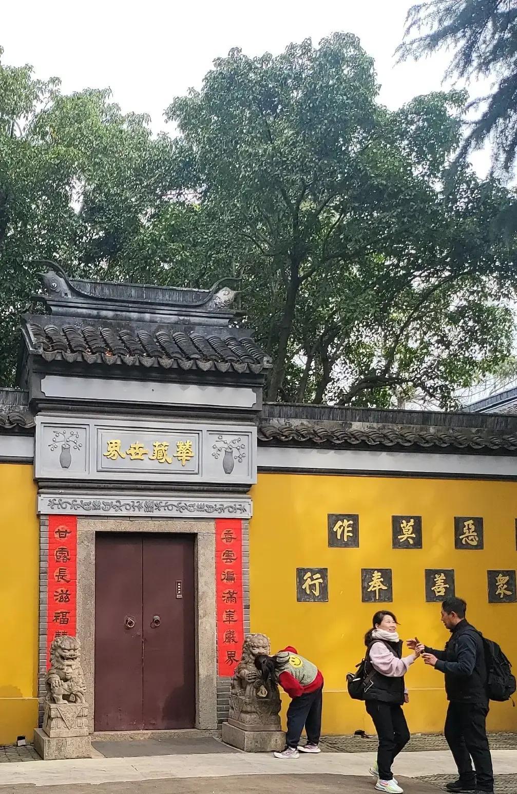 60岁再婚遇抠门老伴：加个蛋都要吵，半路的伴到底该忍还是散？快60岁的张阿姨离