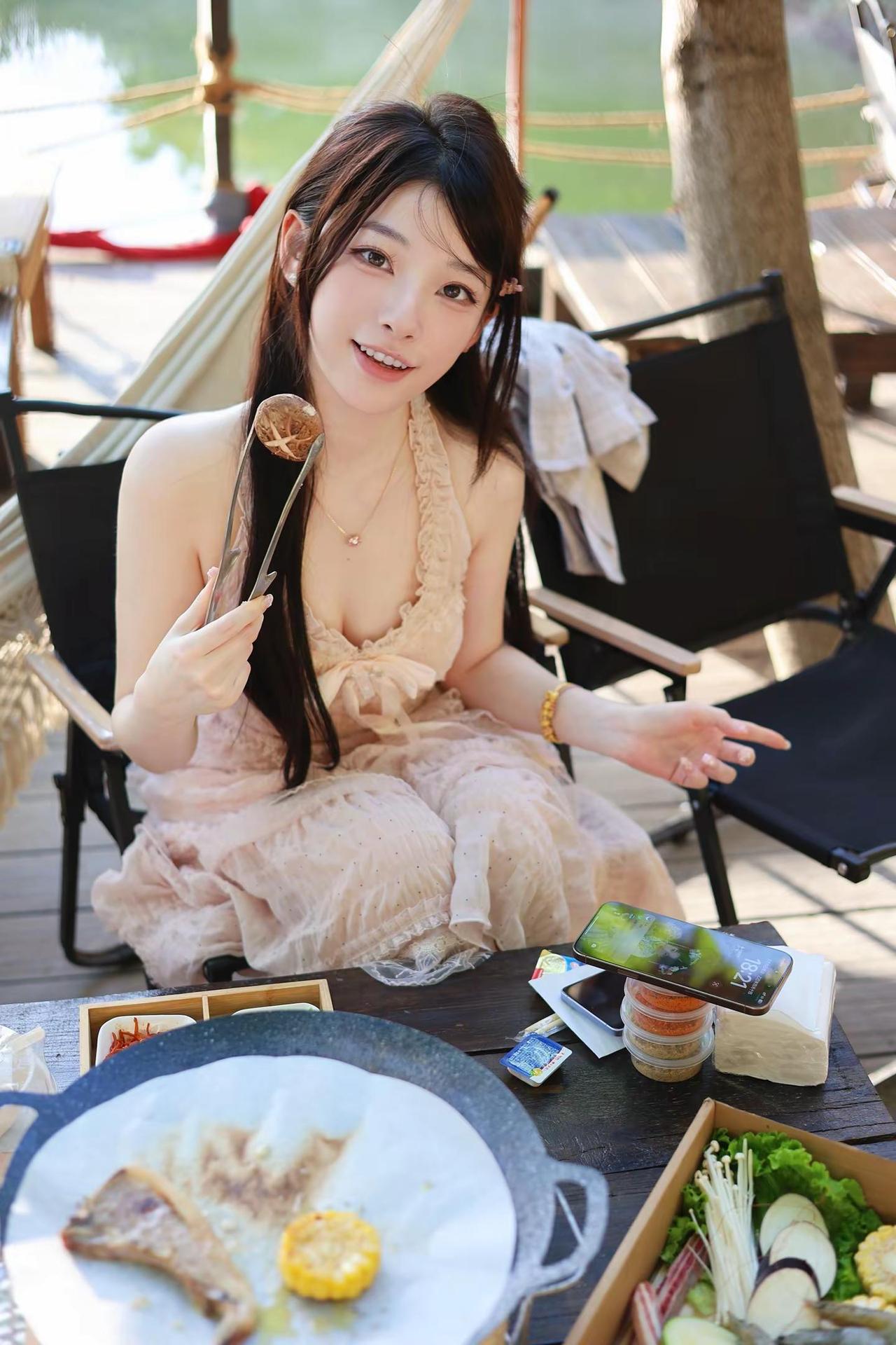 约会是爱的表现式。