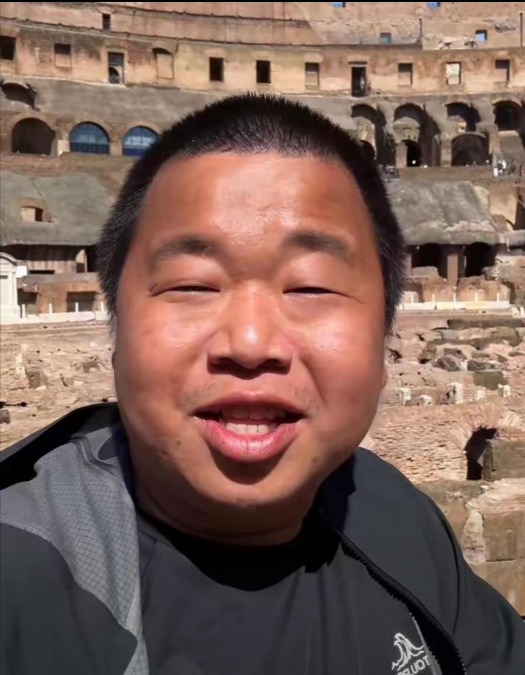 用教育的视角看蓝战非被封就一点都不奇怪了！因为他身上宣扬的价值观，与我们当今社