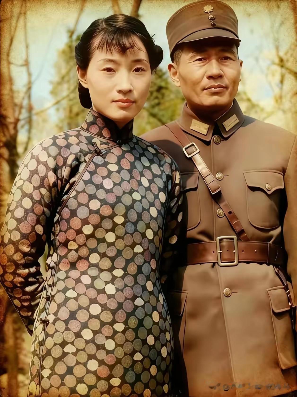 1949年刘文辉、邓锡侯、潘文华在四川彭县通电起义，宣布脱离国民党阵营，接受中国