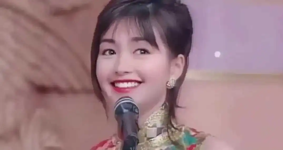 同一个人，相隔30年，不得不说，苍老得差一点都认不出来了。