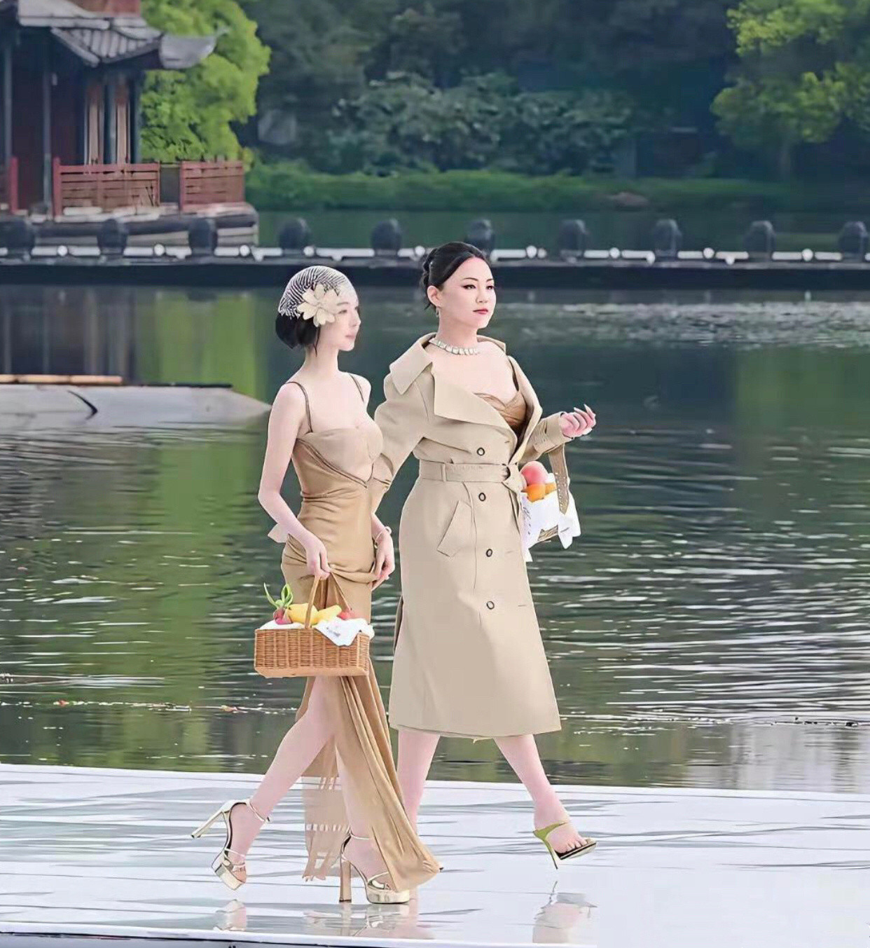 第一次这么清晰体会到80斤和120斤的身形差距