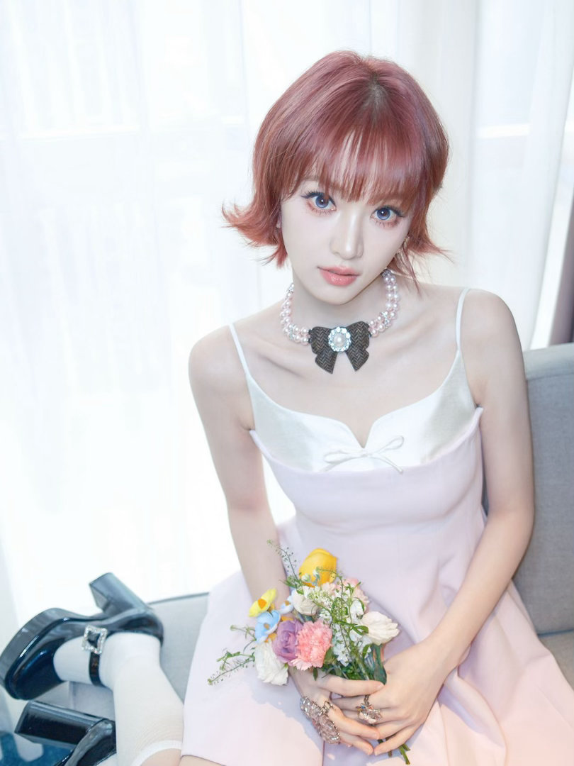 谢娜齐思钧紧急捂嘴黄灿灿看完这段，我严重怀疑谢娜和齐思钧私下练过“双人捂嘴术”