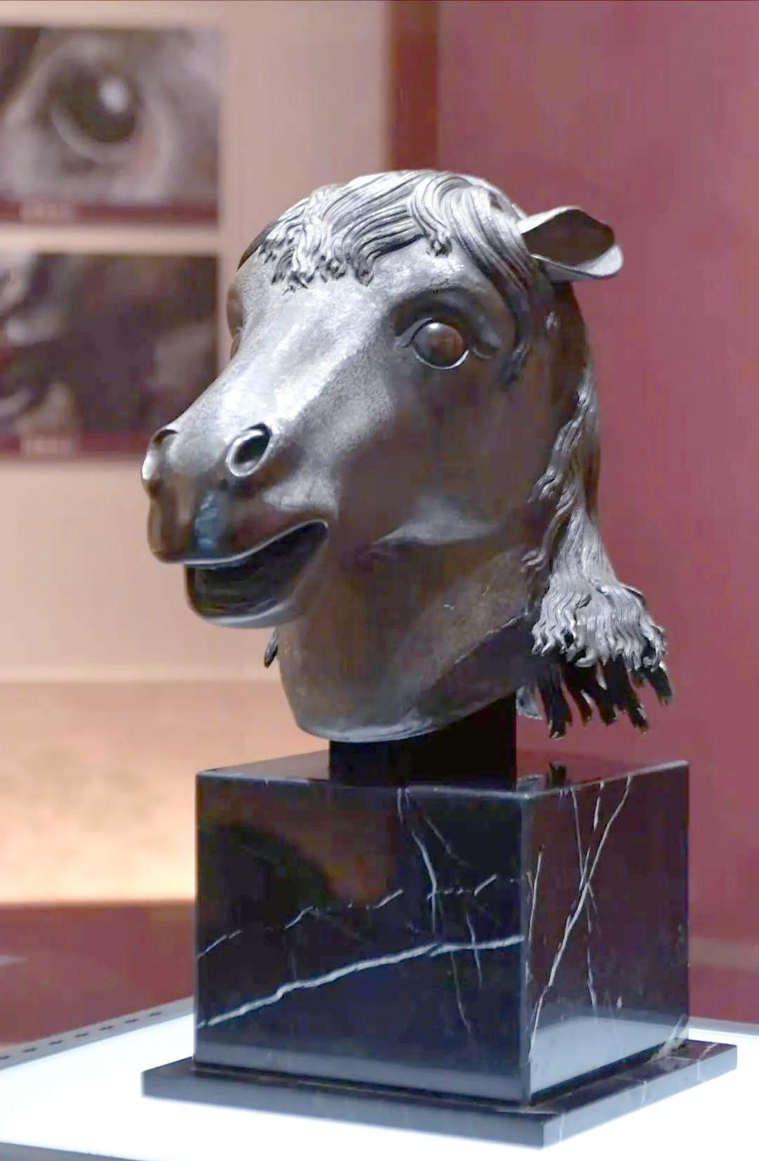 [鼓掌]你敢信吗？那尊天天在博物馆里受人瞻仰的马首，被X光一照，所有人都沉默了