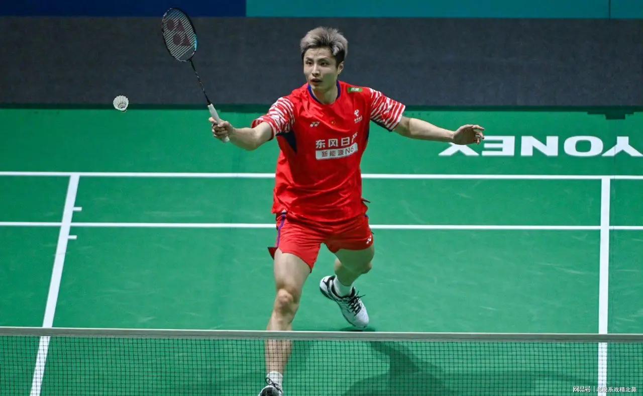 全英赛国羽男单首日遭遇滑铁卢，4人出战1胜3负，头号种子卫冕冠军石宇奇1-2不敌