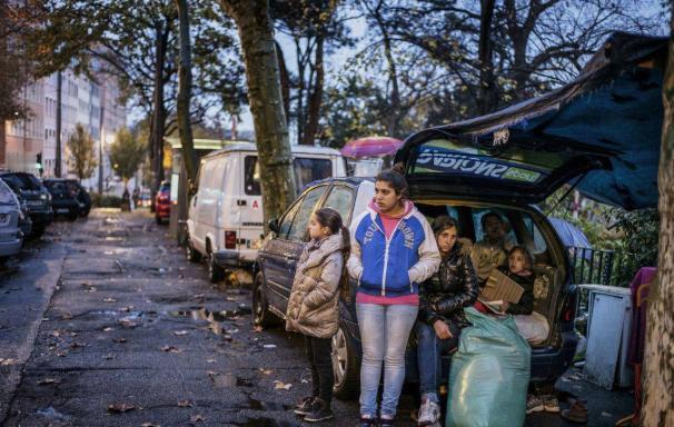 对账之后有点懵了，美国政府现在有30多万亿的欠账，但美国政府不负责高等教育，医疗