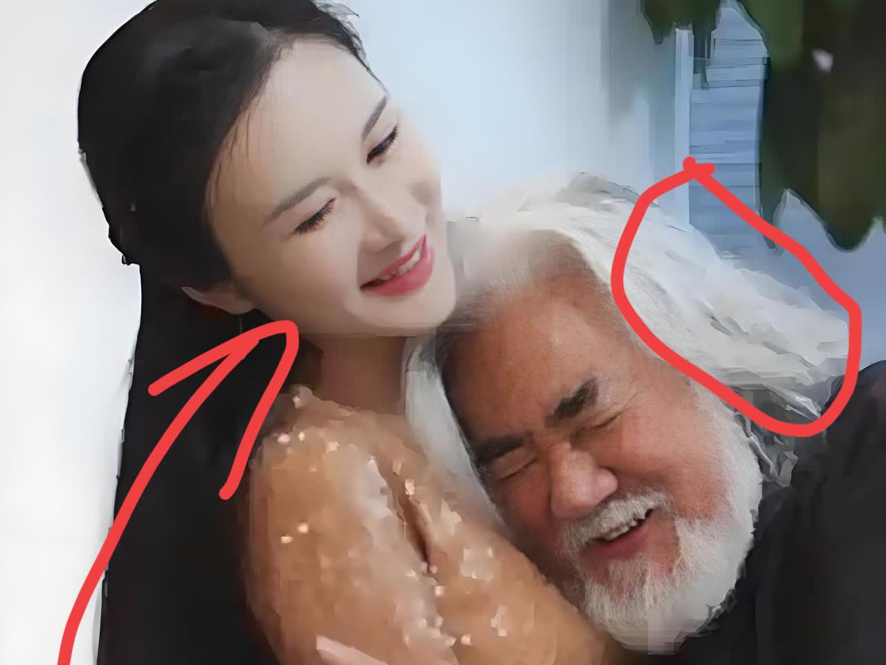 张纪中都74了，有网友说，他老婆根本不爱他，起因是昨天张