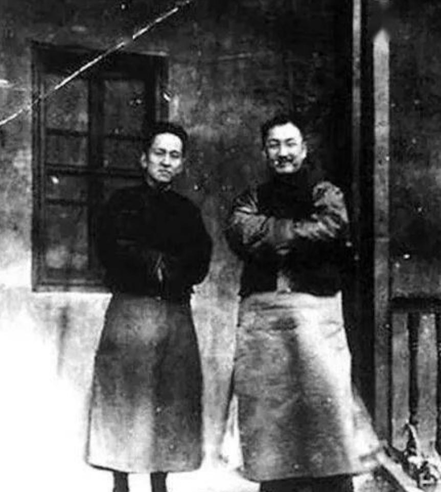 陈布雷是蒋介石的天子近臣，在国民党内，可以说位高权重。消息传开时，连蒋介石都