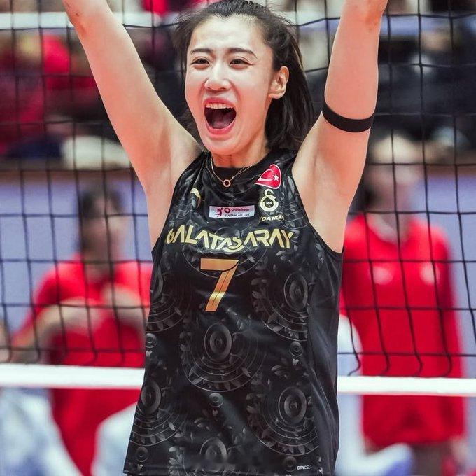 【王媛媛谈队友和教练】中国排球留洋动态伊尔金是一位非常棒的队长，我认为她在队长