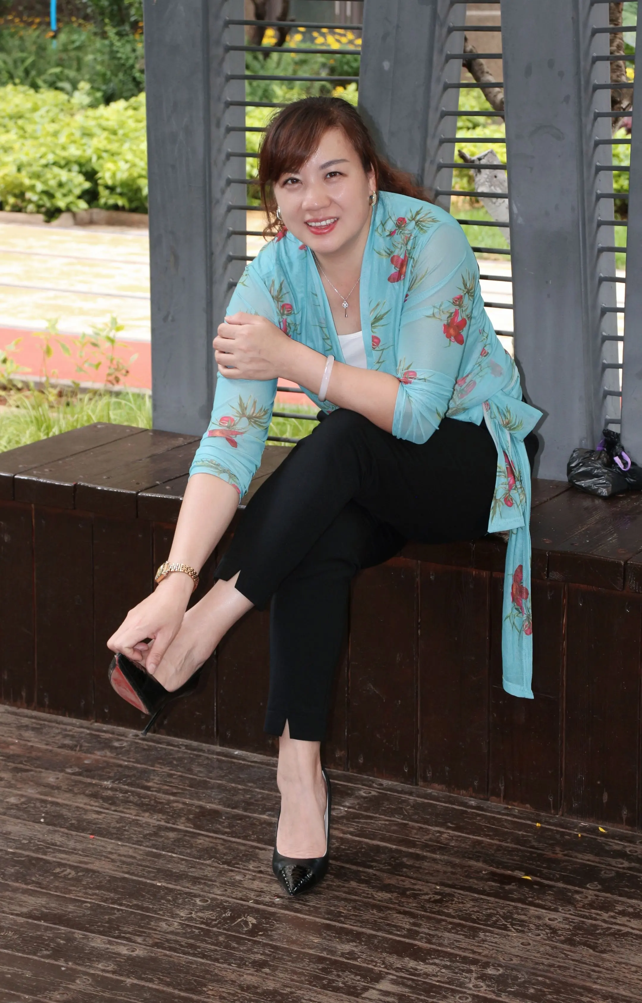 女性穿搭ootd穿搭 黑色高跟鞋 今天穿搭是否在你的审美里 休闲又优雅...