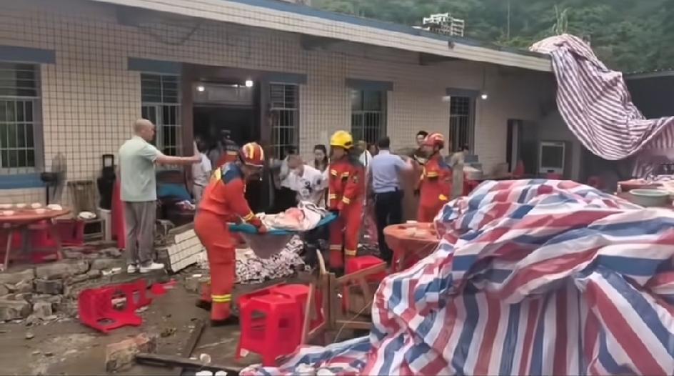 长宁升学宴17人正在抢救，不到24小时，恶心的一幕已经出现了。网上有人说这家