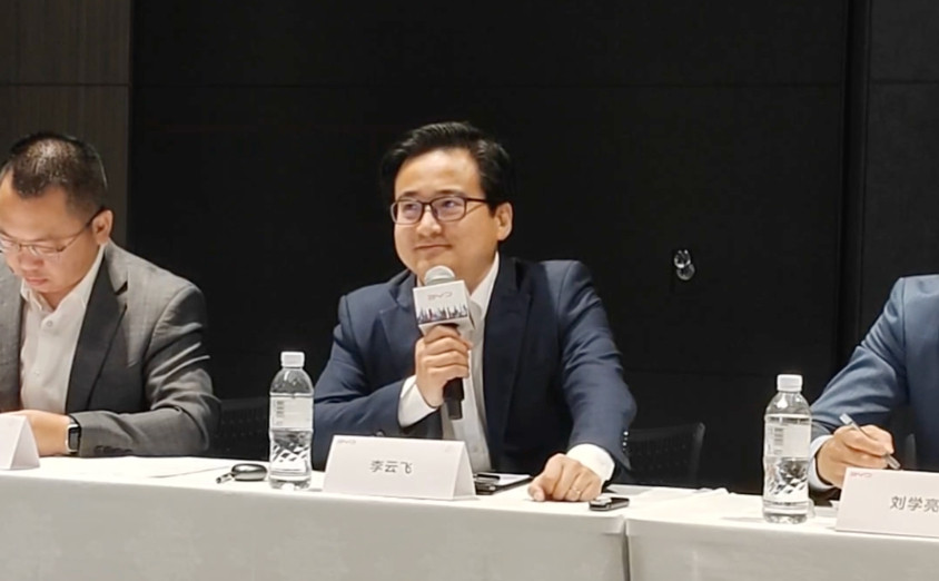 在东京车展的一场沟通会上，比亚迪李云飞直接亮明态度：比亚迪一直坚持的是磷酸铁锂的