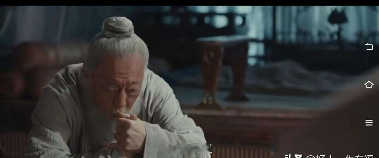 一个权臣废了旧王，扶他上位，他却一言不发，就让这个权臣在恐惧中活活耗死。吴越王