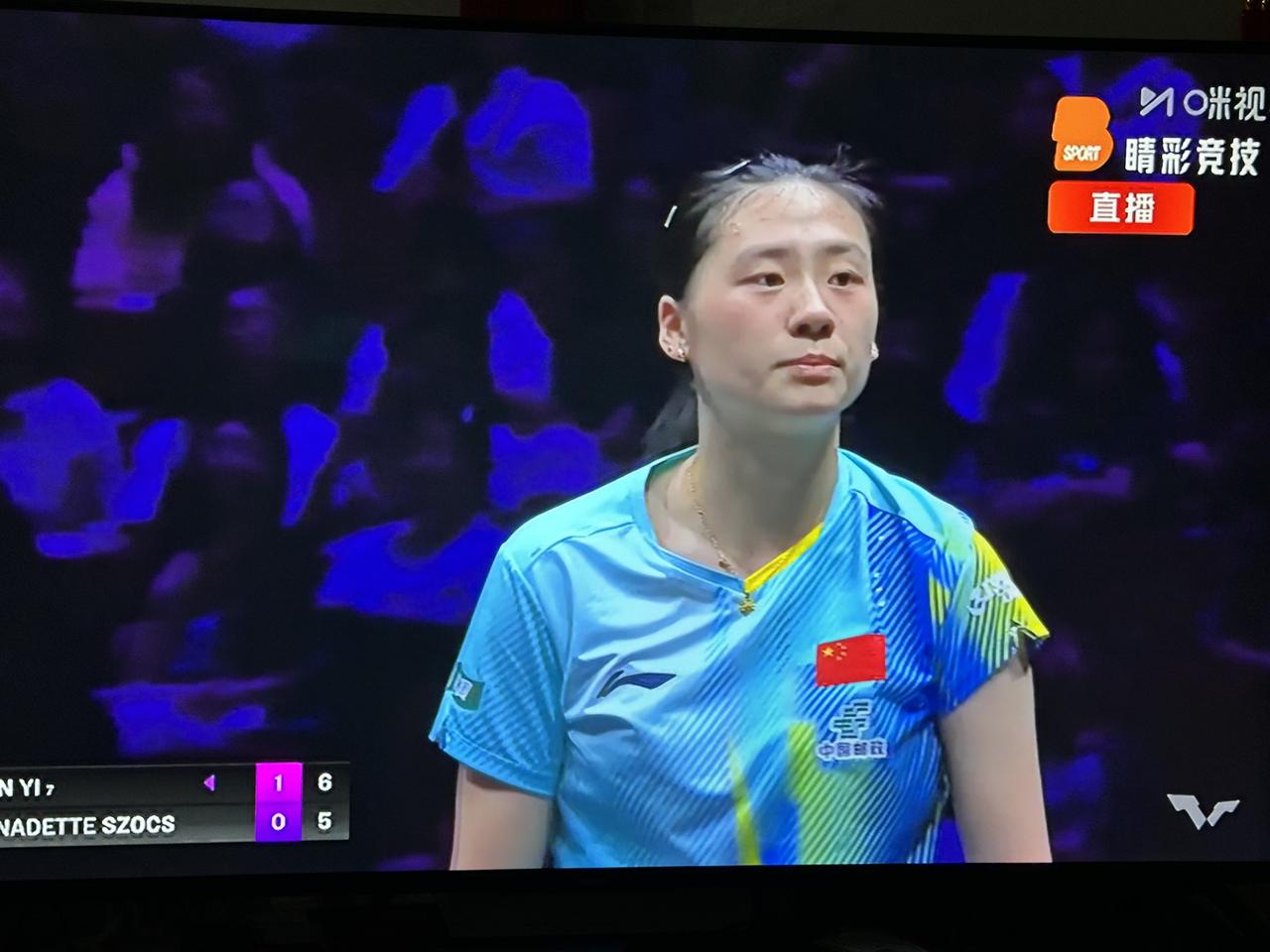 陈熠与索克斯对阵的八分之一女单决赛，打得太惊险了！陈熠先拿下第一局，第二局两