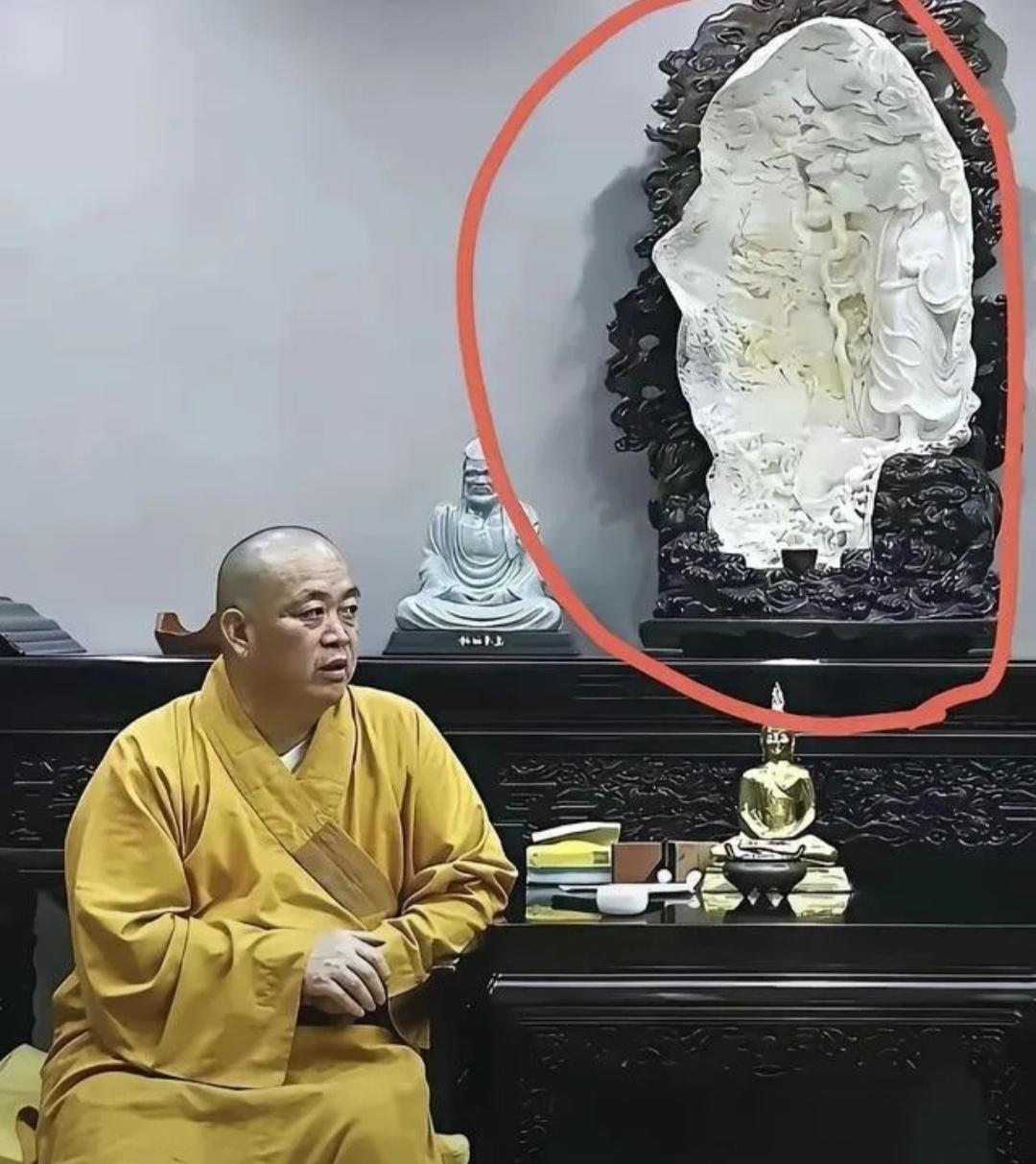 释永信被曝私藏砗磲达摩像，这东西是国家一级保护动物，买卖违法。砗磲在佛教里是七