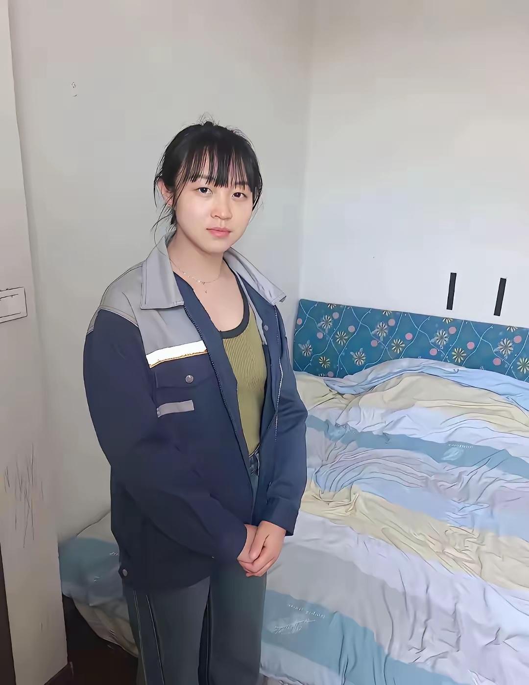 该怎么选呢现在有两个结婚对象左边的女孩在工厂上班，月工资4500…她不化妆