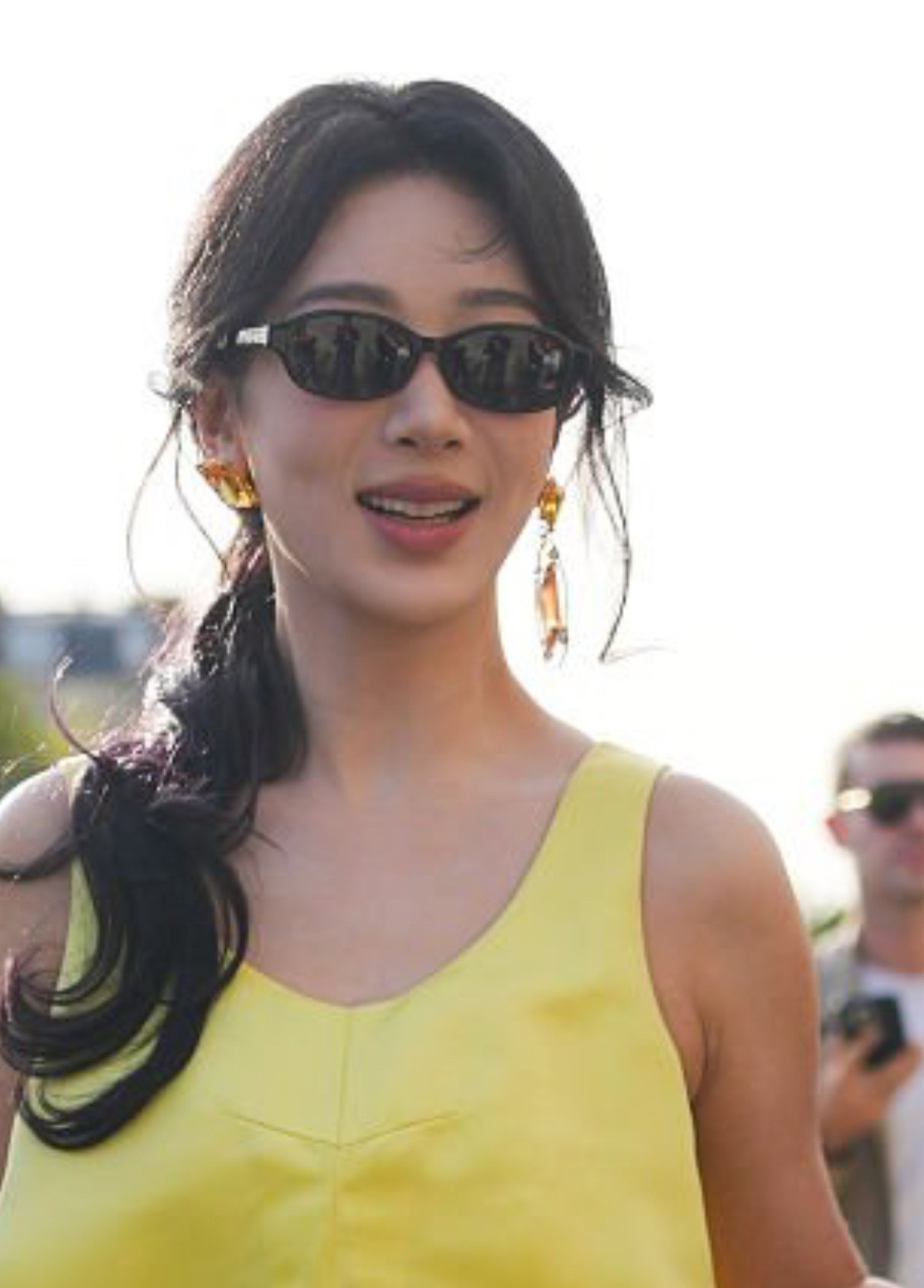 杨紫的牙花是被刘亦菲传染了吗？紫粉这次可以欣赏胳肢窝了​​​