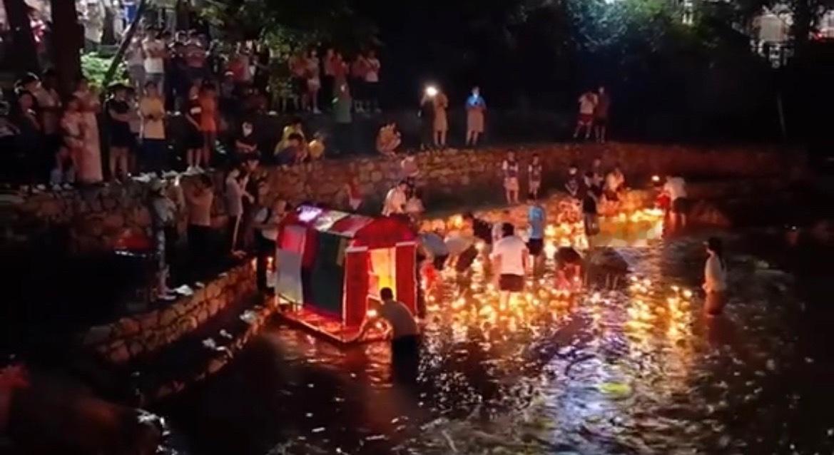 【2026贺州黄姚古镇柚子灯节】8月26-27，广西贺州黄姚古镇柚子灯节。⏰柚子
