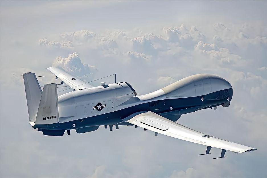 美军顶级无人机掉海里了！这事可真够稀奇的。那架无人机叫“海神”，是美军最贵的